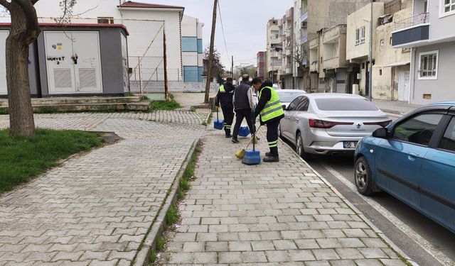 4 MAHALLEDE EŞ ZAMANLI TEMİZLİK ÇALIŞMASI