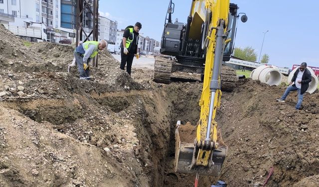 BASKİ EKİPLERİNDEN KENT GENELİNDE YOĞUN ALTYAPI MESAİSİ