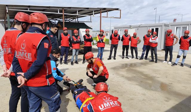 Batman UMKE Gücünü Artırdı: Gönüllü Sağlık Ordusu 245 Kişiye Ulaştı