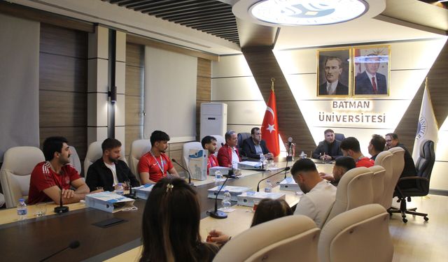 Batman Üniversitesi Güreşte Zirveye Yükseldi