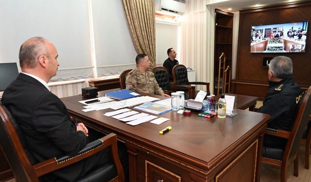 BATMAN'IN HUZURU MASAYA YATIRILDI!