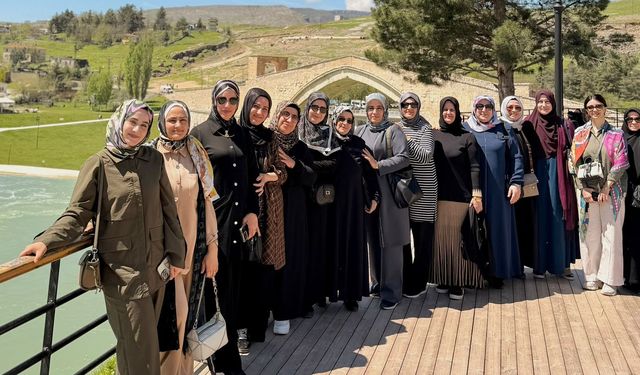 Batmanlı Kadınlar Tarihle Buluştu: 5’inci Gezi Programına Yoğun İlgi