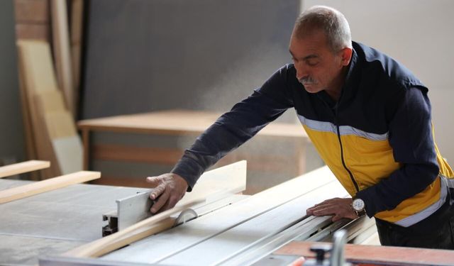 Belediyeden Tasarruf Hamlesi: Mobilyalar Kendi Atölyesinde Üretiliyor