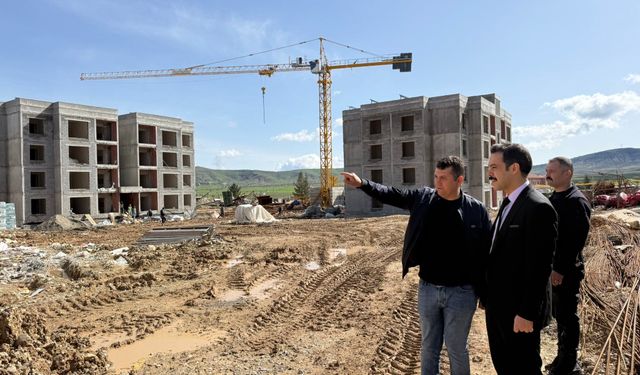 Gercüş’te Dev Proje Yükseliyor! Kaymakam Uzun TOKİ İnşaatını Yerinde İnceledi