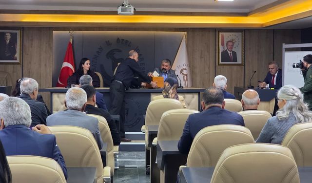 İl Genel Meclisi’nde Yeni Dönem: Başkanlığa Mehmet Yıldız Seçildi