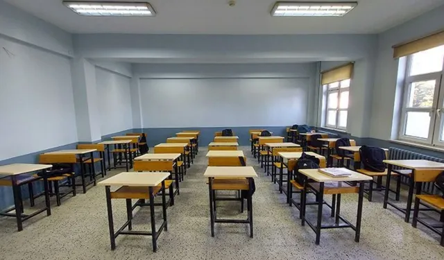 15 Nisan Çarşamba Ankara'da Okul Yok mu, Yarın Okul Var mı? Yarın Ankara'da Okullar Tatil mi?