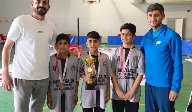 KÖY OKULU ŞAMPİYON OLDU