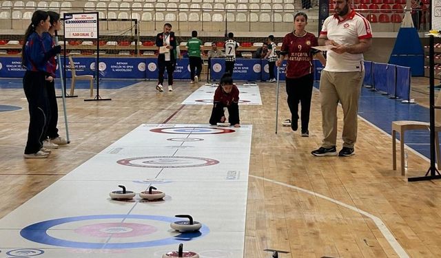 Köy Okulundan Büyük Başarı! Batman’da Curling Heyecanı Finale Taşındı