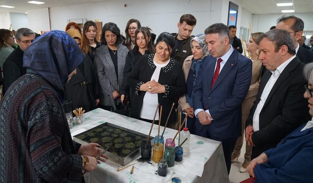 Nakş-ı Aşk” Sergisi Göz Kamaştırdı: El Emeği Eserler Büyük Beğeni Topladı