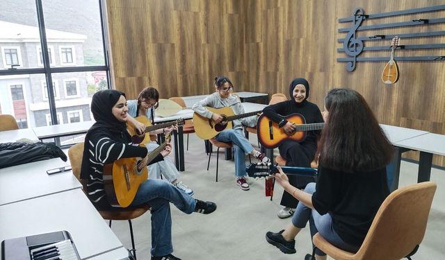 Sason’da Gençlere Sanat Desteği: Ücretsiz Müzik Kursları Başladı
