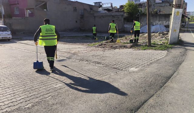 1 Mayıs Öncesi Ve Sonrası Yoğun Temizlik Mesaisi