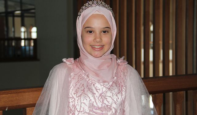 12 Yaşındaki Hafızdan Göz Kamaştıran Başarı: 11 Ayda Ezber, Bir Günde Hatim