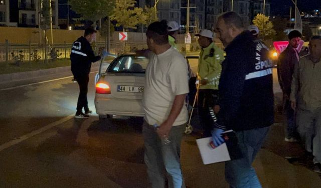 2 aracın çarptığı yaya hayatını kaybetti