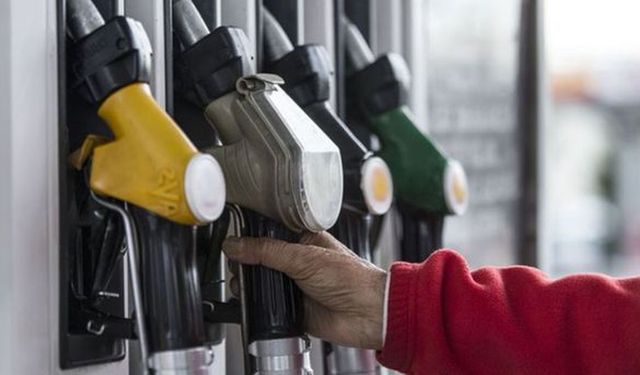 Akaryakıt Fiyatlarında Son Dakika: 5 Mayıs Benzin ve Motorin Fiyatlarına Zam Mı Geldi? İstanbul, Ankara Ve İzmir Güncel