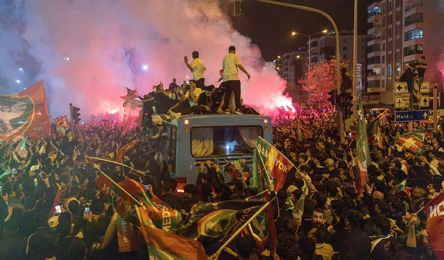 Amedspor kutlamalarında 11 kişi yaralandı, 10 şüpheli gözaltına alındı