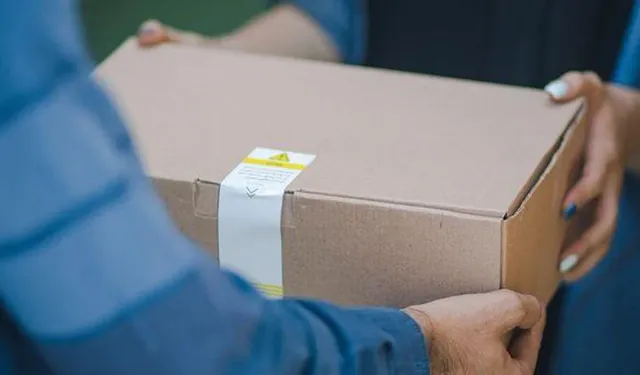 Yurtiçi, DHL, Aras, Hepsijet, Sürat Kargo, MNG Kargo ve Trendyol Express  Arefe günü kargo açık mı, kapalı mı?