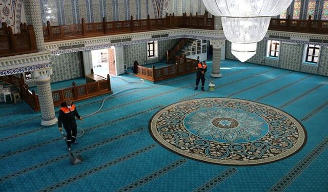 BATMAN BELEDİYESİ’NDEN İBADETHANELERE DÜZENLİ TEMİZLİK HİZMETİ