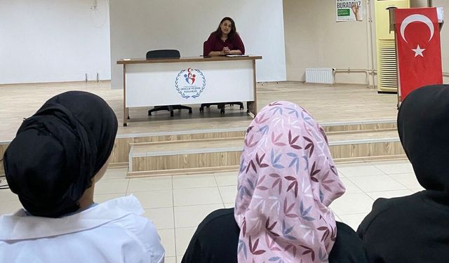 Batman Kız Yurdu’nda Şiddete Karşı Farkındalık Seferberliği