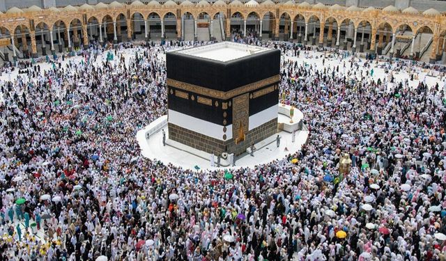 Hacılar Kâbe’ye vedaya hazırlanıyor: Veda tavafı yapıldı