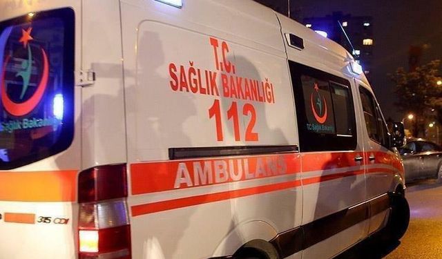 İki otomobil çarpıştı: 3 ölü, 5 yaralı