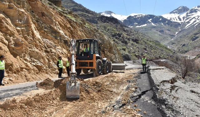 Mereto Dağı Yolunda Alarm: Heyelan ve Çökme Sonrası Müdahale Başladı!