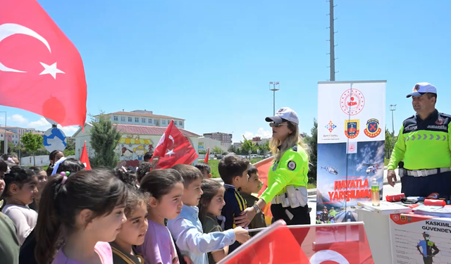 Minik Sürücüler Direksiyon Başında: Batman’da Uygulamalı Eğitim
