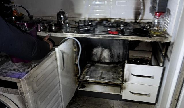 Mutfak yangını paniğe neden oldu