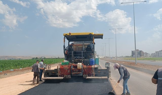 ASFALT ÇALIŞMALARI BİRÇOK NOKTADA DEVAM EDİYOR