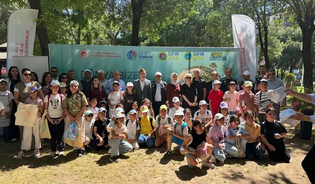Atıklar Sanata Dönüştü, Minikler Çevre İçin Yarıştı!