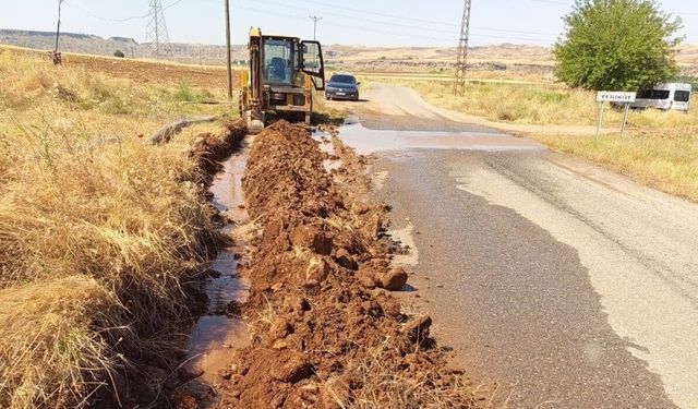 Köylerden Mezralara Altyapı ve Çevre Düzenleme Çalışmaları Sürüyor