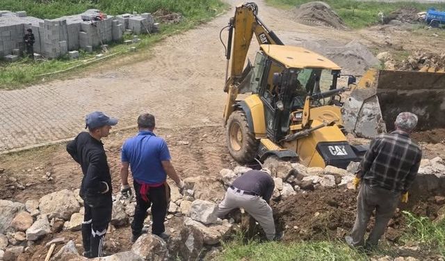 Kozluk’ta Yol, Altyapı ve Tarla Yollarında Yoğun Mesai