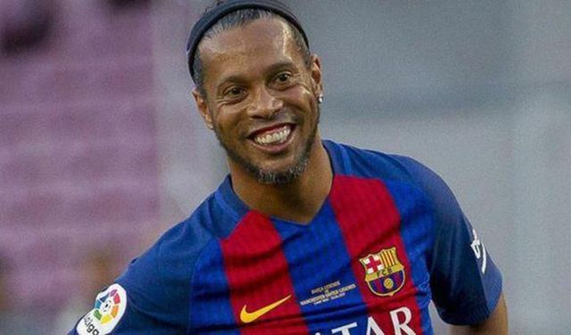 Ronaldinho futbola geri mi dönüyor? Ronaldinho hangi takımla anlaştı?