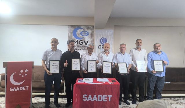 Saadet Partisi İl Divanı Toplandı: "Gerçek Gündem Örtbas Ediliyor"