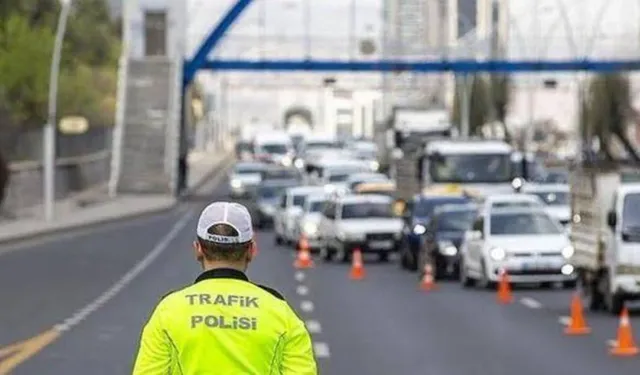 Bugün Çarşamba İstanbul'da hangi yollar kapalı, ne zaman açılacak? 15 TEMMUZ İSTANBUL TRAFİĞE KAPALI YOLLAR LİSTESİ 2026