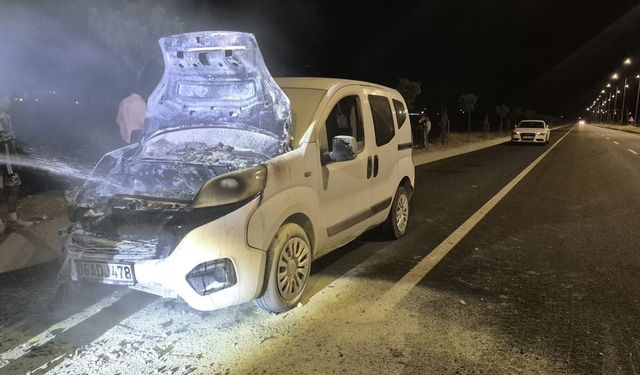Batman’da Araç Alevlere Teslim Oldu