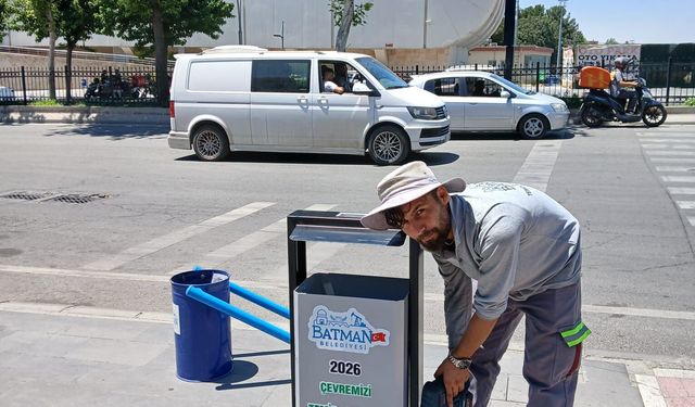 Batman'da Diyarbakır Caddesi'ne 106 Yeni Çöp Kovası