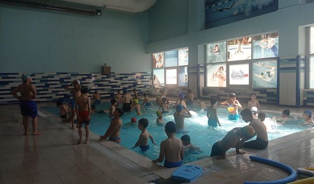 Batman'da Yazın En Güvenli Adresi Havuz