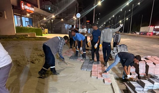 Ekipler Necat Nasıroğlu Bulvarı’nda Gece Gündüz Çalışıyor