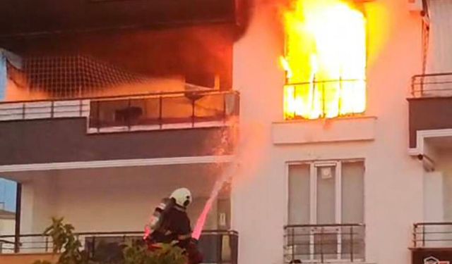 Ocakta Unutulan Yemek Yangına Neden Oldu