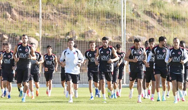 Petrolspor Erciyes Kampında Tempoyu Artırdı: Selçuk Şahin Memnun, Transferler Sürecek