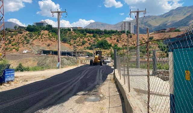 Sason’da bozulan köy yolları için dev asfalt seferberliği!
