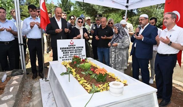 Şehit Öğretmen Sebahattin Seven Kabri Başında Anıldı!