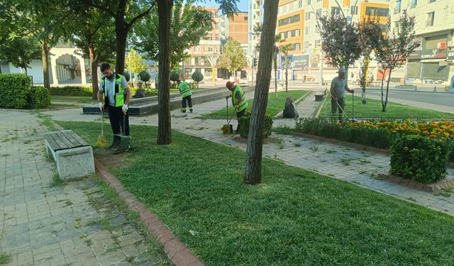 TEMİZLİK SEFERBERLİĞİ SÜRÜYOR