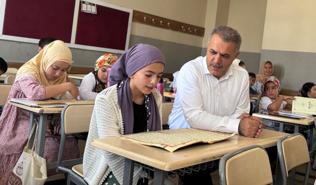 TÜGVA Yaz Okulu Öğrencilerine Dondurma Sürprizi