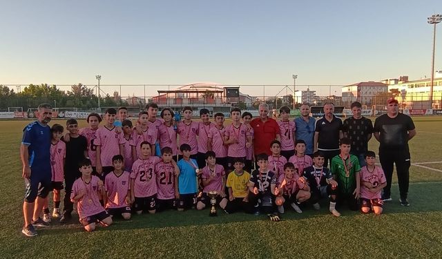 U13 Ligi'nde Şampiyon 1955 Batman Belediyespor