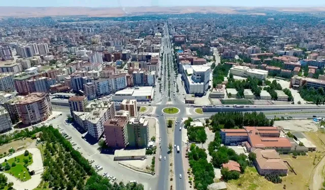 Batman’da yüzyıllardır ayakta duruyor! Dev taş köprünün hikâyesi şaşırtıyor