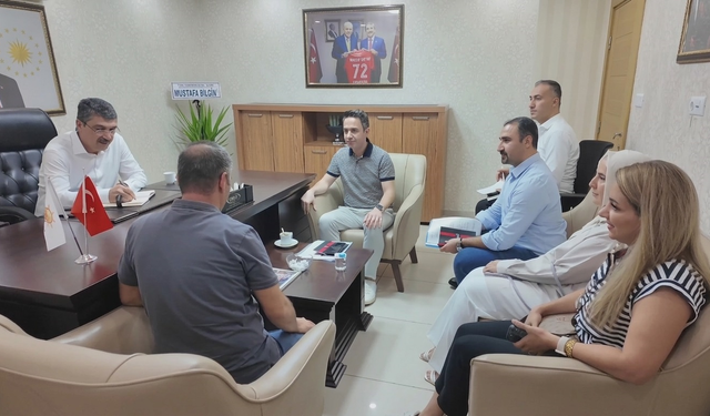 Batman’da Halk Günü buluşmasında Ferhat Nasıroğlu vatandaşları ağırladı: Talepleri tek tek dinledi