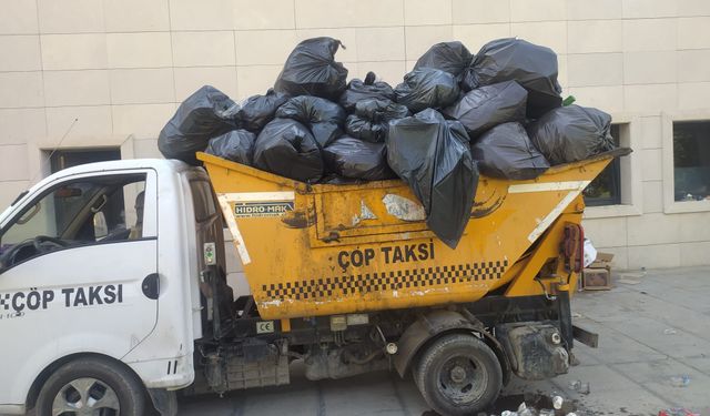 Batman’da Temizlik Ekipleri Sahada Çalışmaya Devam Ediyor