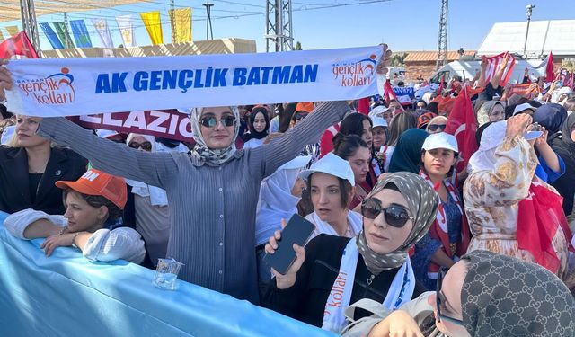 Batman’dan Malazgirt’e 3 Bin 222 Kişi Zafer Coşkusuna Ortak Oldu