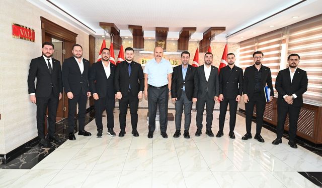 Genç Birlik Vakfı Batman Şubesi Yönetiminden Valiye Ziyaret